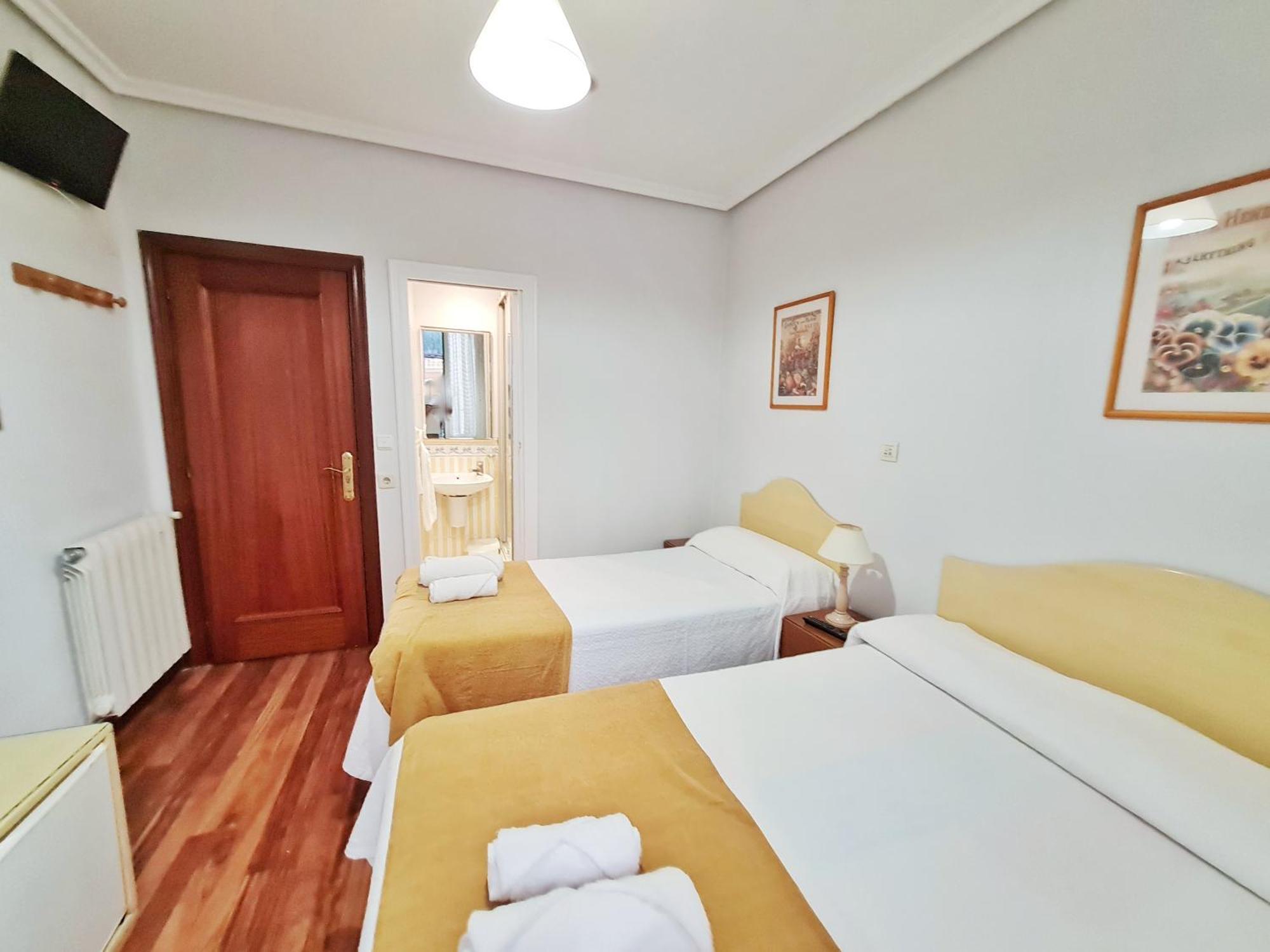 Pension San Lorenzo Сан-Себастьян Номер фото